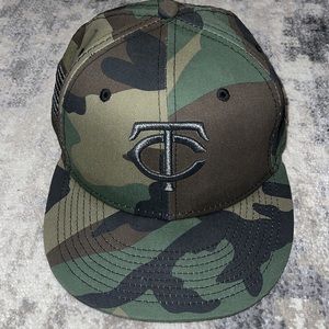 MN Twins TC Logo New Era Camo Baseball Cap sz 7 1/4